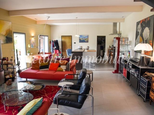 Maison 5 pièces 252 m²