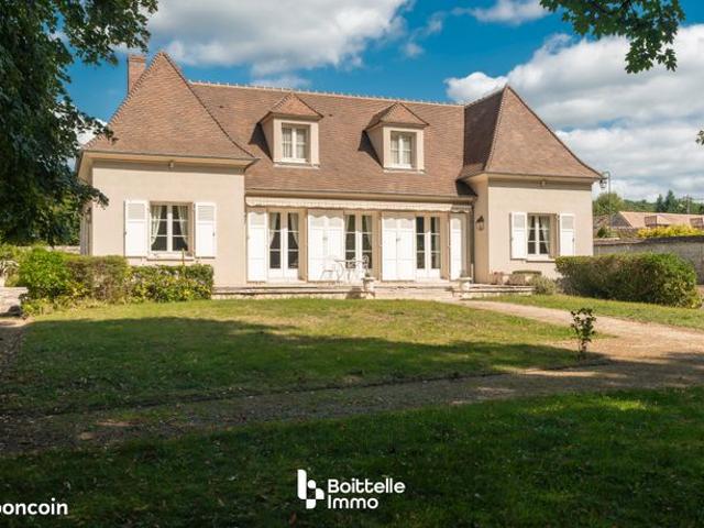 Maison 5 pièces 252 m²