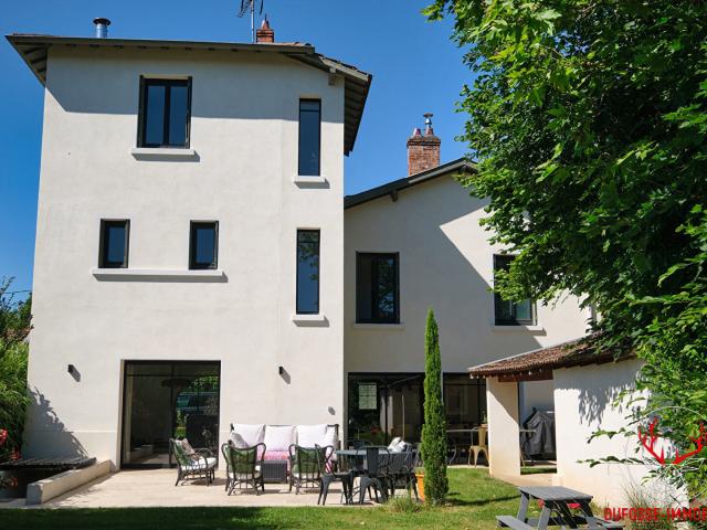Maison 5 pièces 253 m²