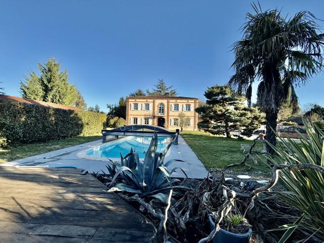 Maison 5 pièces 253 m²