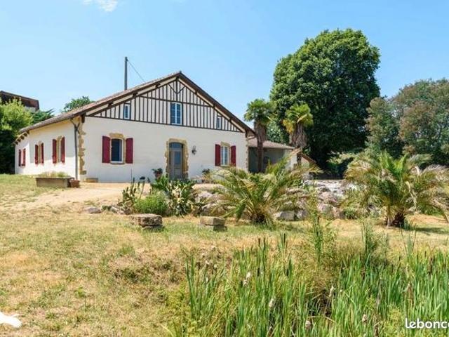 Maison 5 pièces 265 m²
