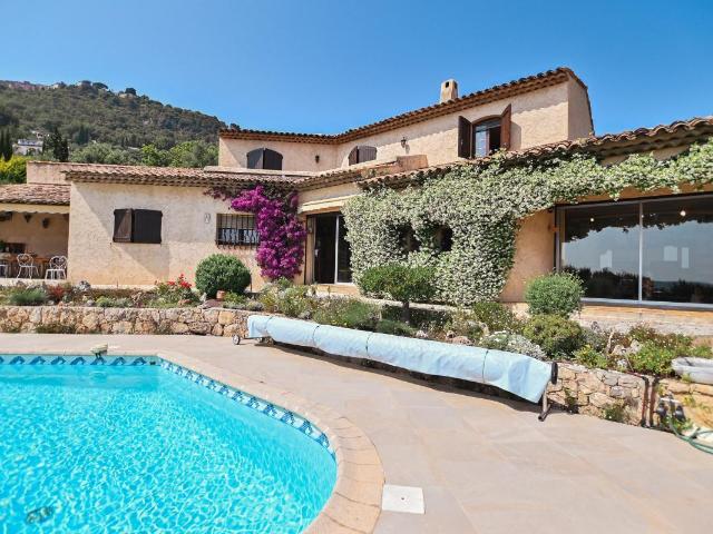 Maison 5 pièces 265 m²