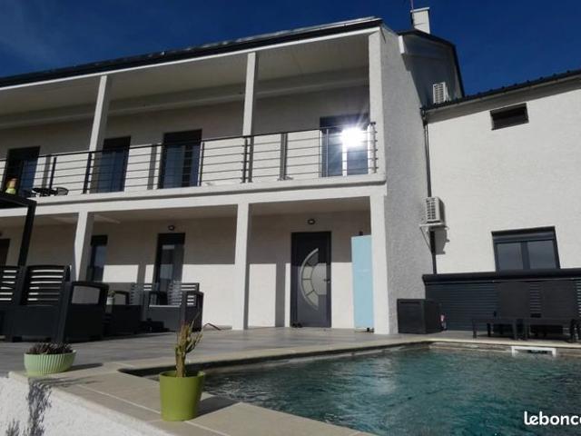 Maison 5 pièces 265 m²