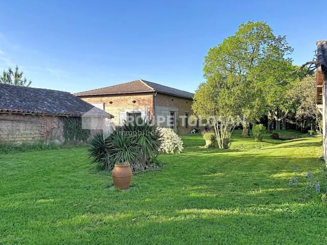 Maison 5 pièces 266 m²