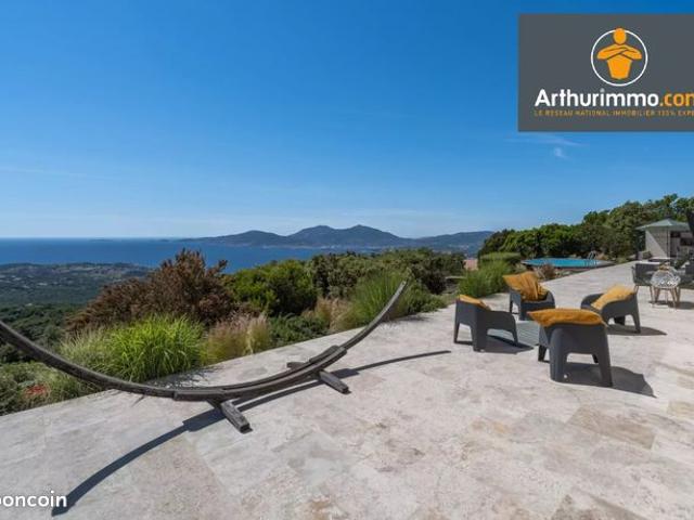 Maison 5 pièces 269 m²