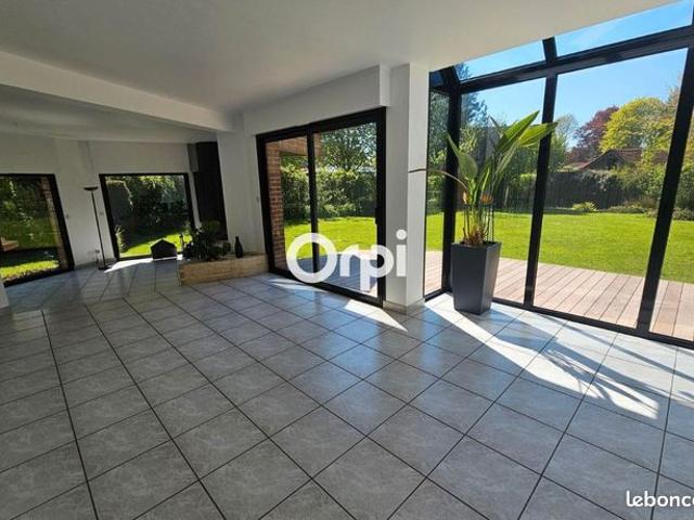Maison 5 pièces 260 m²