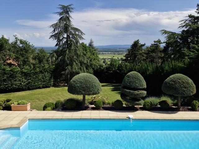 Maison 5 pièces 260 m²