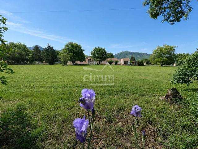 Maison 5 pièces 260 m²