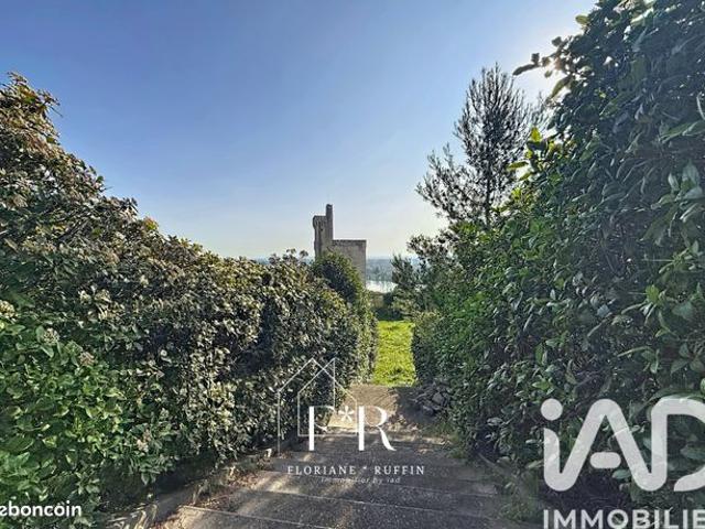 Maison 5 pièces 260 m²