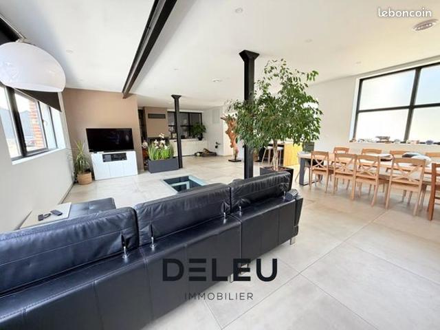 Maison 5 pièces 274 m²