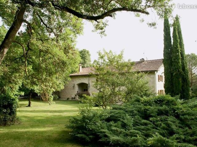 Maison 5 pièces 274 m²
