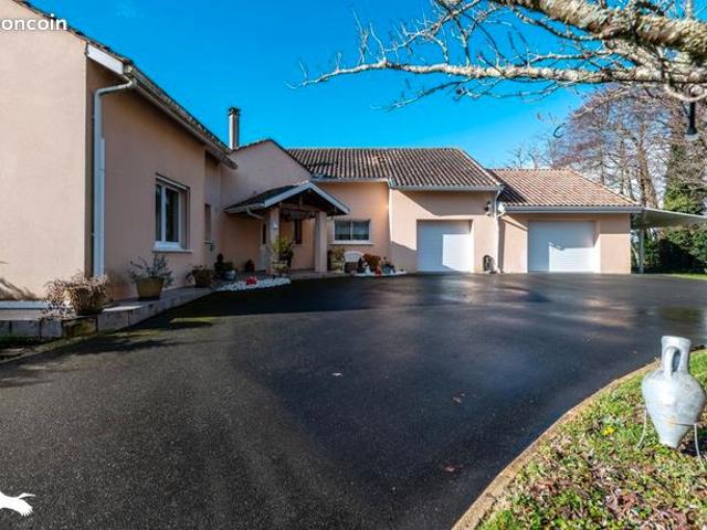 Maison 5 pièces 275 m²