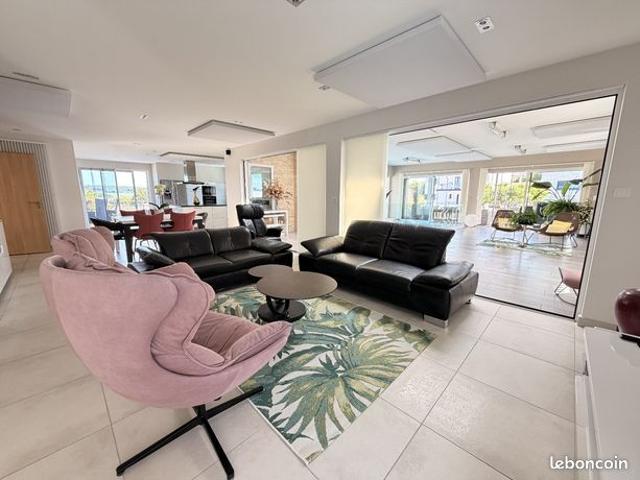 Maison 5 pièces 277 m²