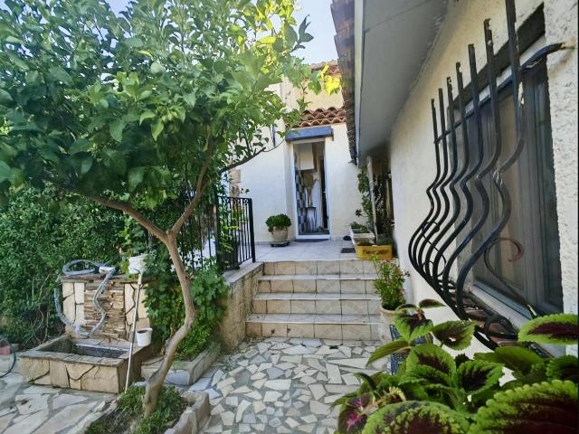 Maison 5 pièces 277 m²