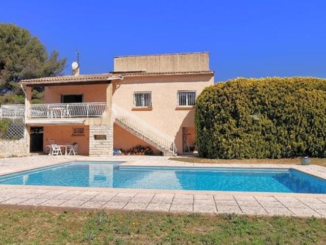 Maison 5 pièces 270 m²