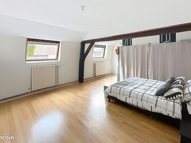 Maison 5 pièces 270 m²