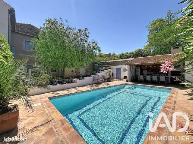 Maison 5 pièces 270 m²