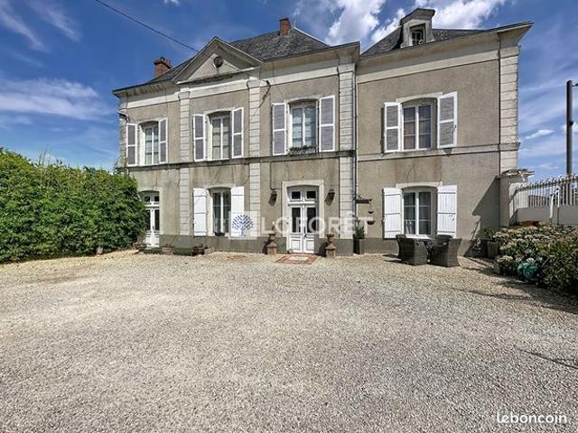 Maison 5 pièces 270 m²