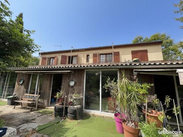 Maison 5 pièces 271 m²