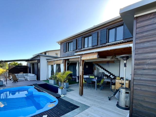 Maison 5 pièces 271 m²