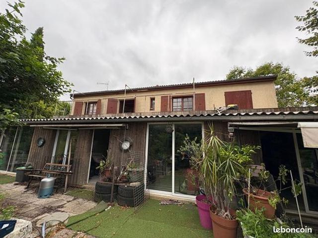 Maison 5 pièces 271 m²
