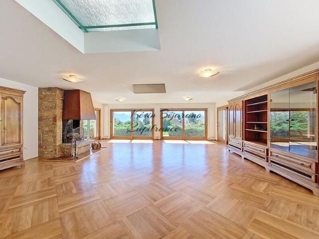 Maison 5 pièces, 273 m² à louer à Vétraz Monthoux 74100