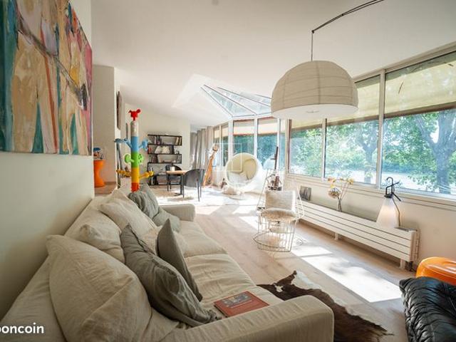 Maison 5 pièces 284 m²
