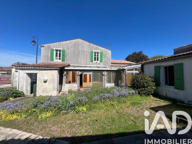 Maison 5 pièces 285 m²