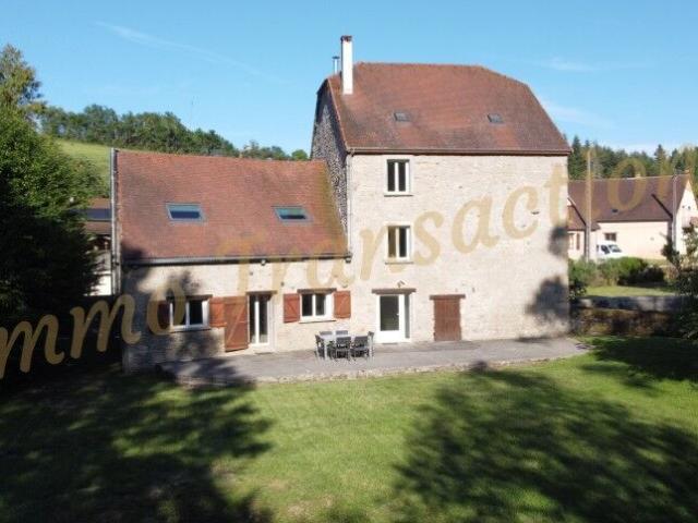 Maison 5 pièces 280 m²