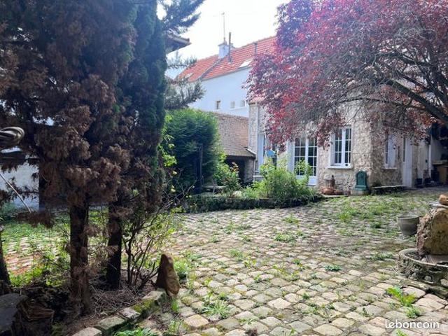 Maison 5 pièces 280 m²