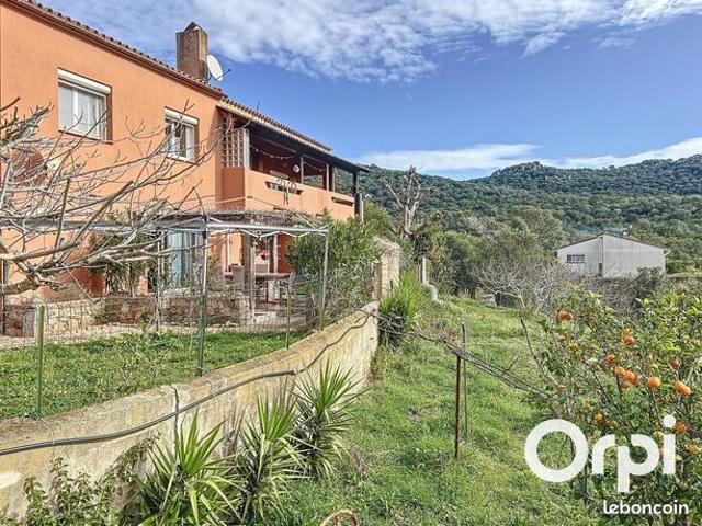 Maison 5 pièces 280 m²