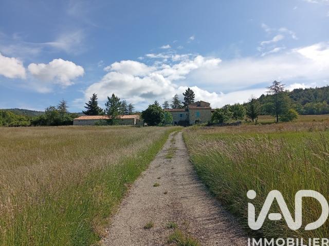 Maison 5 pièces 280 m²
