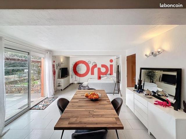 Maison 5 pièces 280 m²