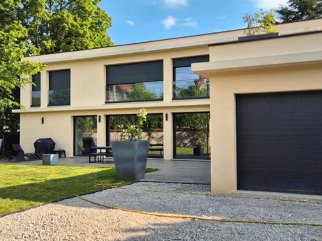 Maison 5 pièces 281 m²