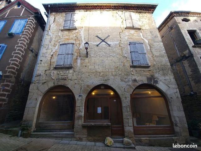 Maison 5 pièces 295 m²