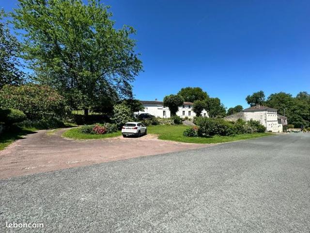 Maison 5 pièces 292 m²