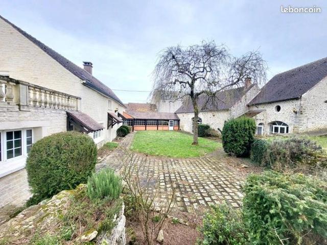 Maison 5 pièces 293 m²