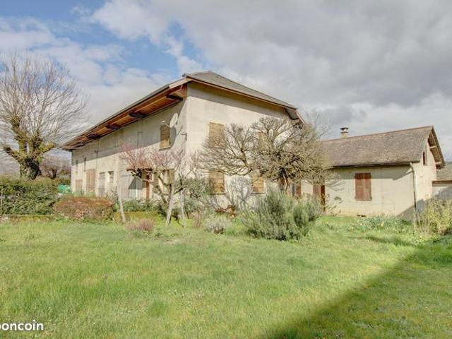 Maison 5 pièces 300 m²