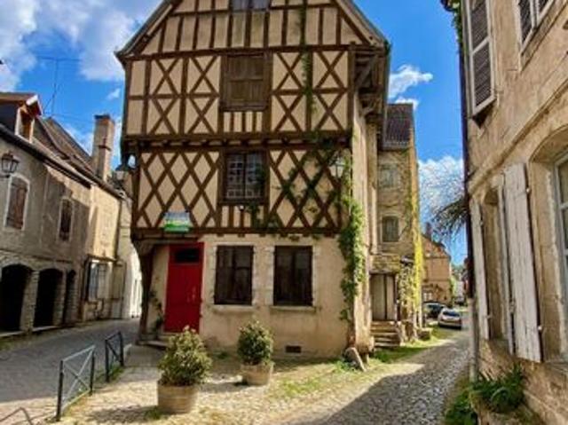 Maison 5 pièces 300 m²