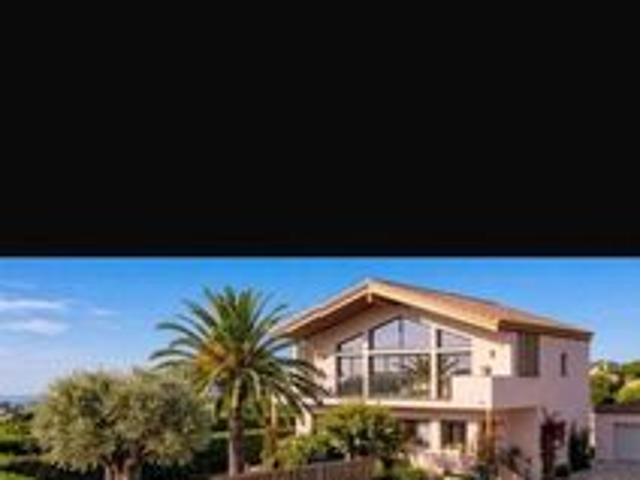 Maison 5 pièces 300 m²