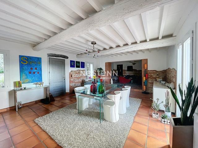 Maison 5 pièces 300 m²