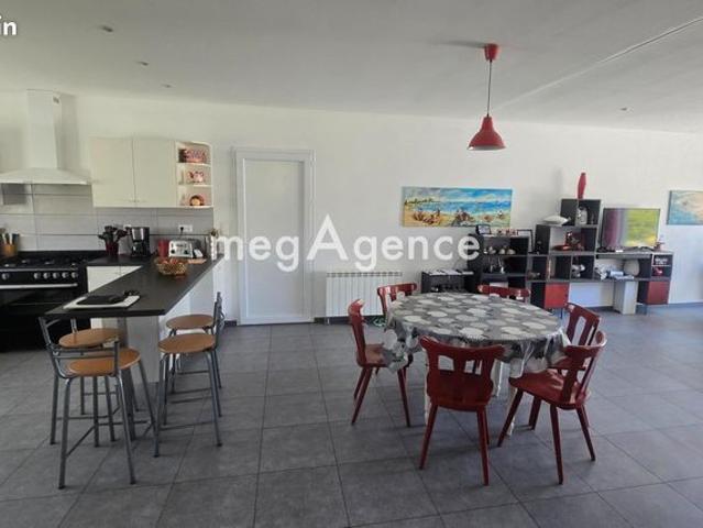 Maison 5 pièces 315 m²