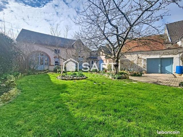 Maison 5 pièces 312 m²