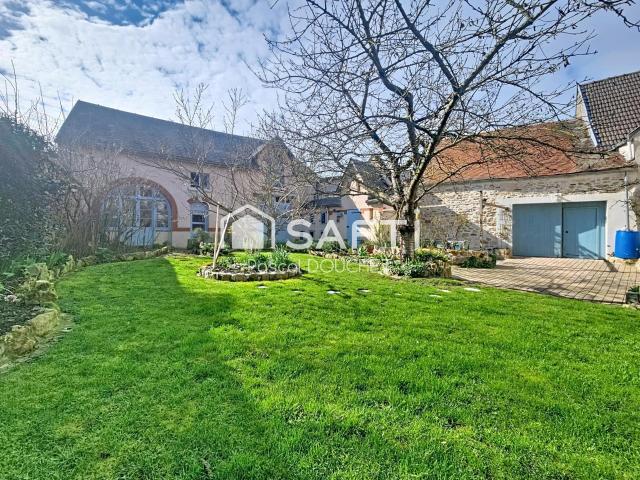 Maison 5 pièces 312 m²