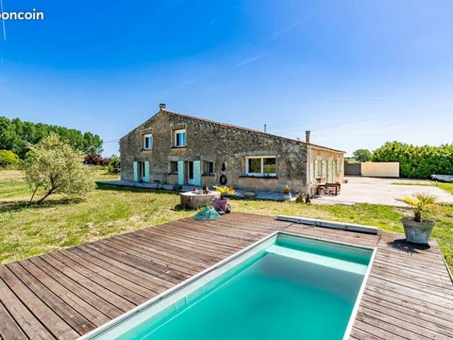 Maison 5 pièces 328 m²