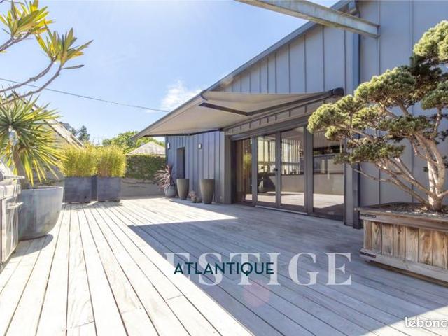 Maison 5 pièces 320 m²