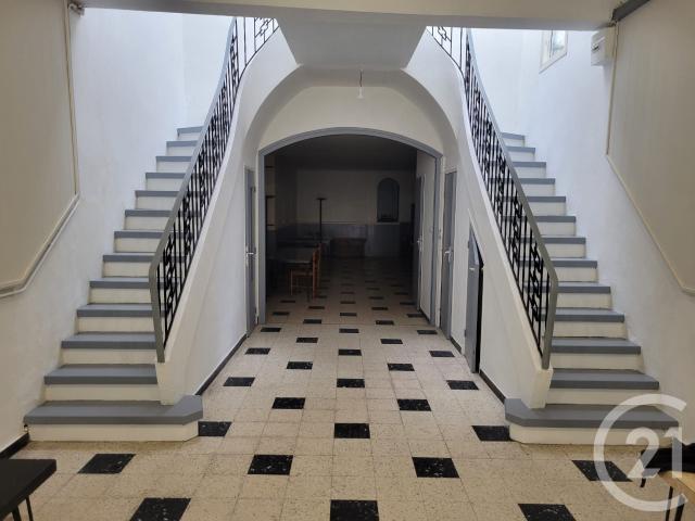 Maison 5 pièces 323 m²