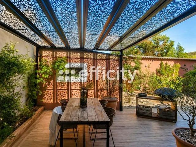 Villa 5 pièces 342 m²