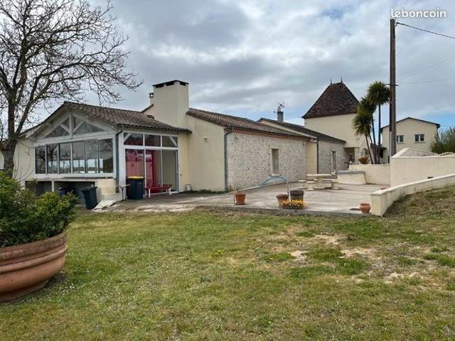 Maison 5 pièces 355 m²