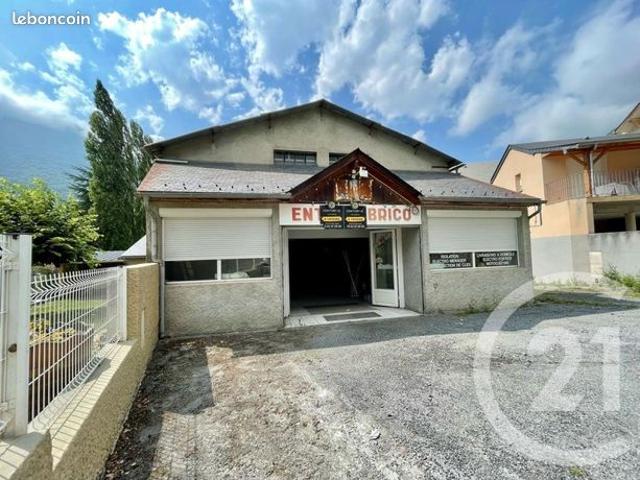 Maison 5 pièces 358 m²